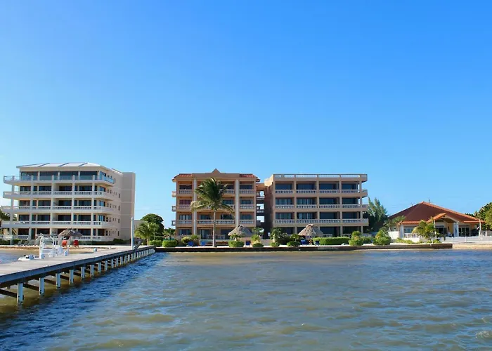 Hotel Hol Chan Reef &