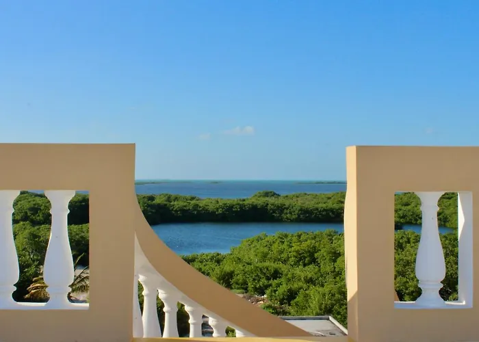 Hotel Hol Chan Reef &